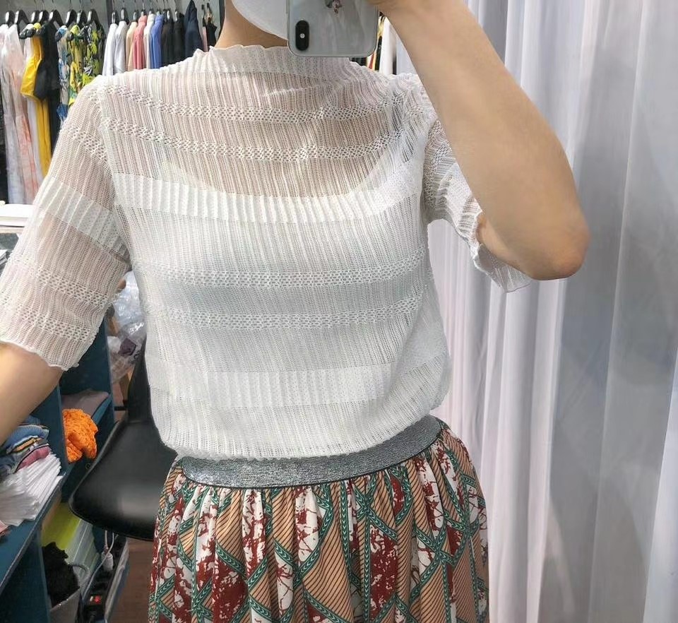 白色