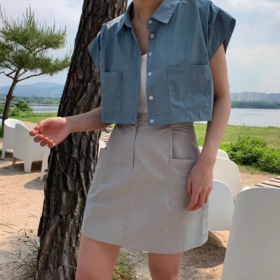 蓝色