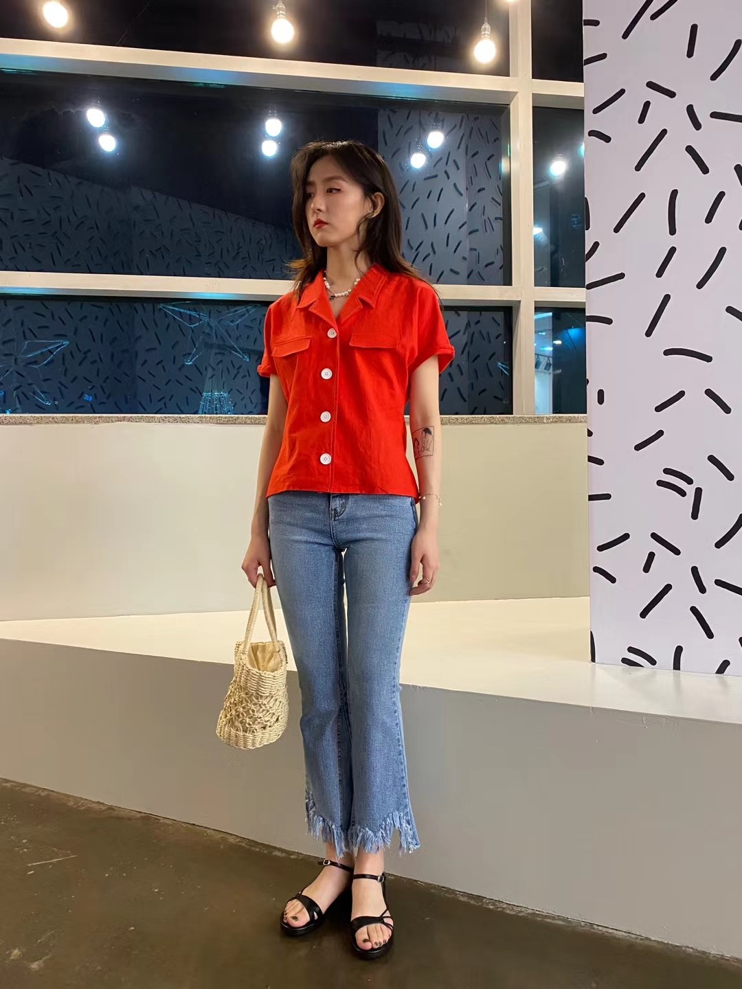 红色