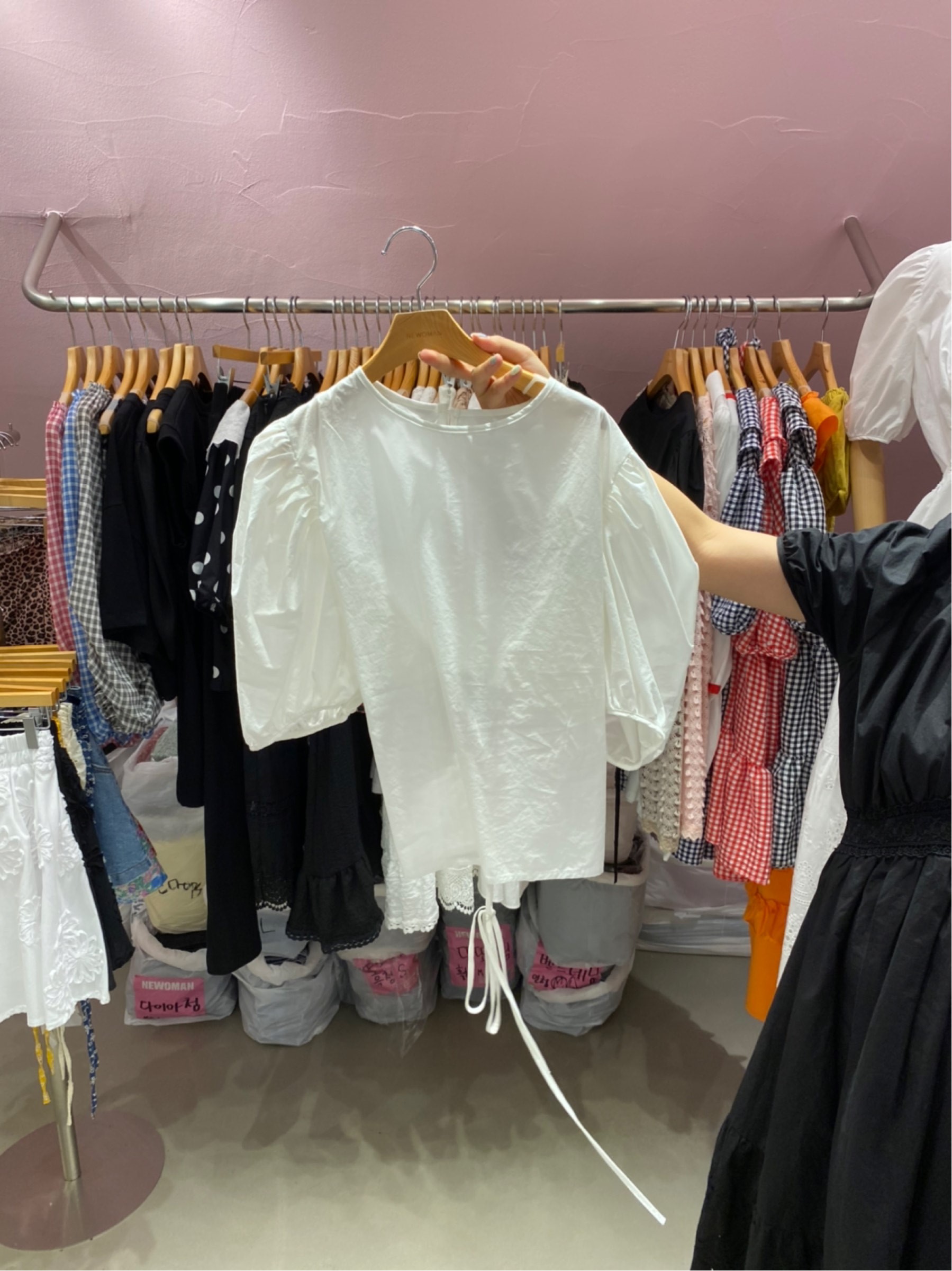 白色