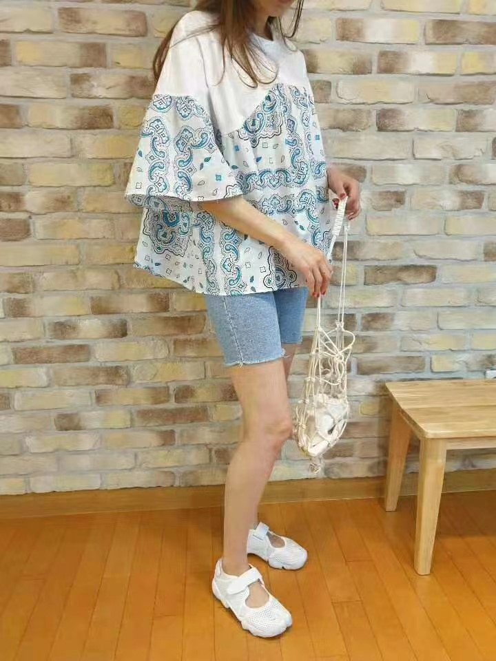 白色