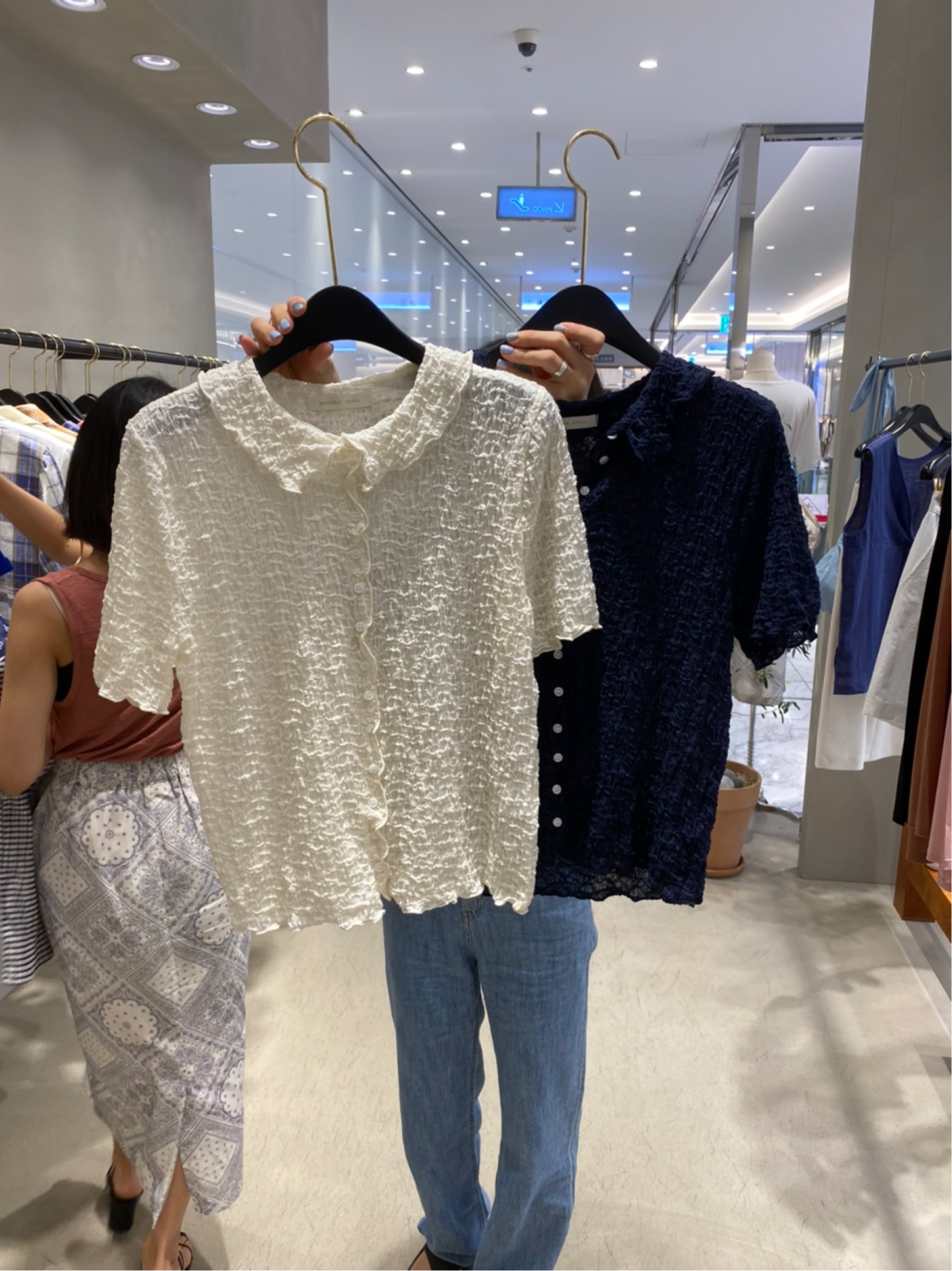 黄色