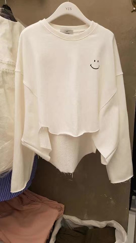 灰色