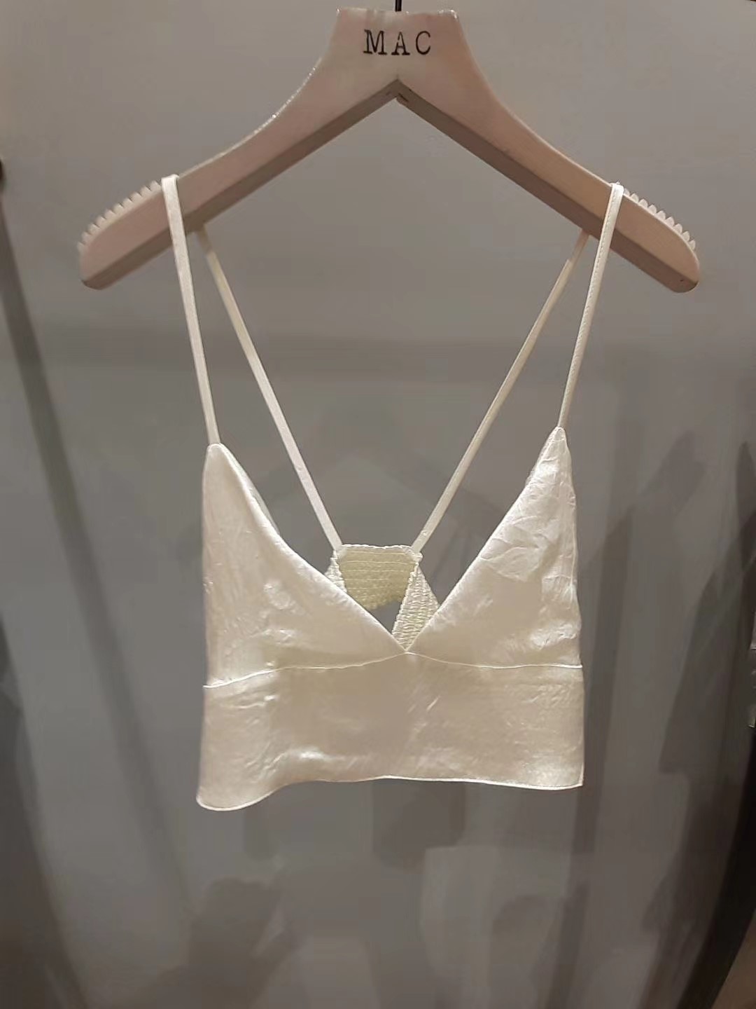 白色