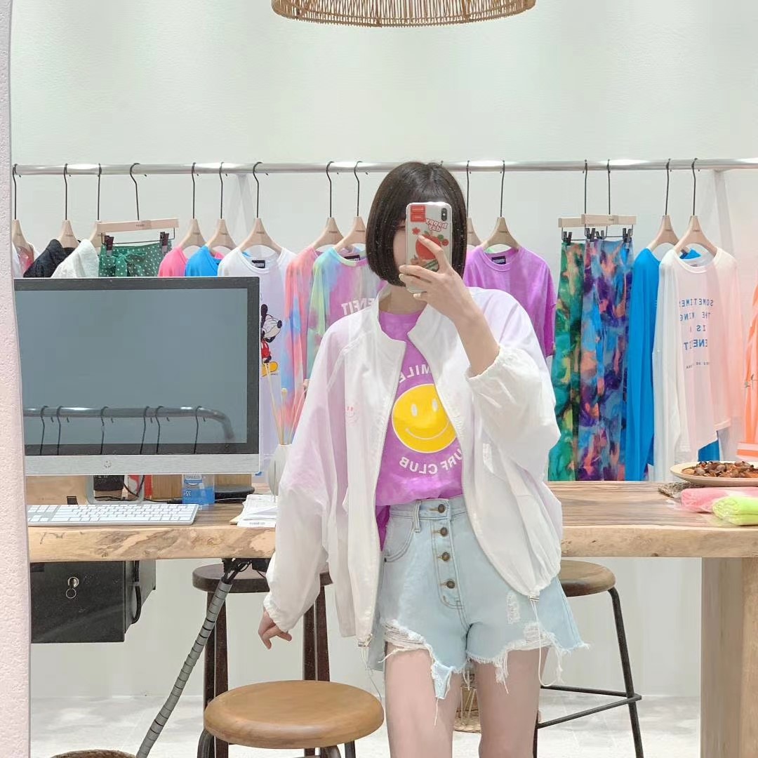 白色