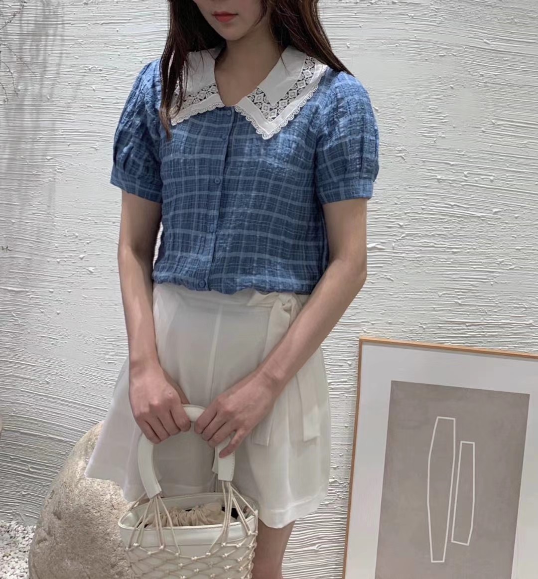 蓝色