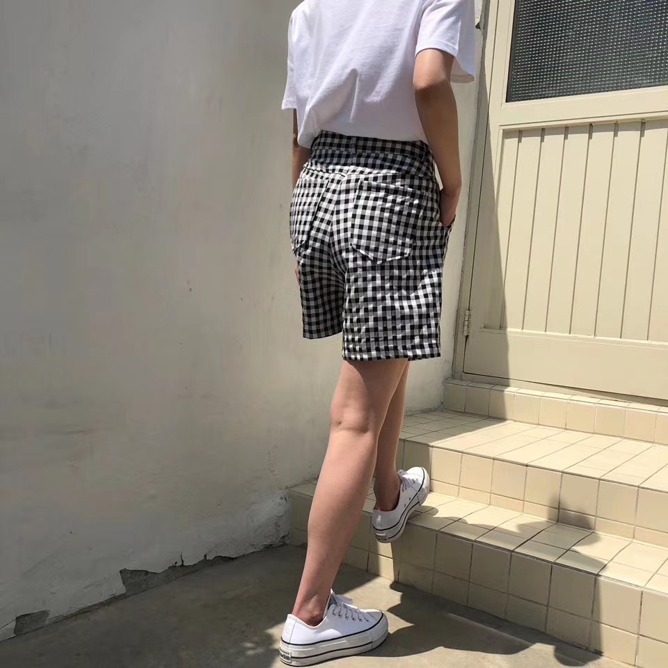 咖啡色