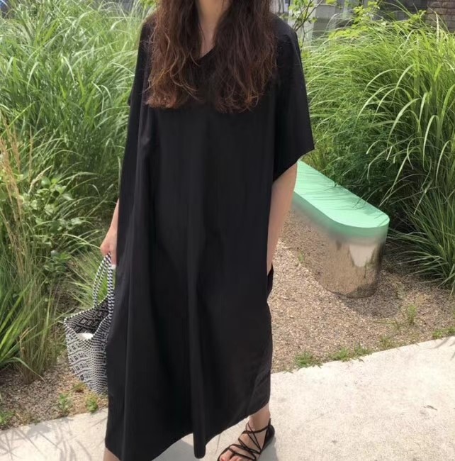 深蓝色