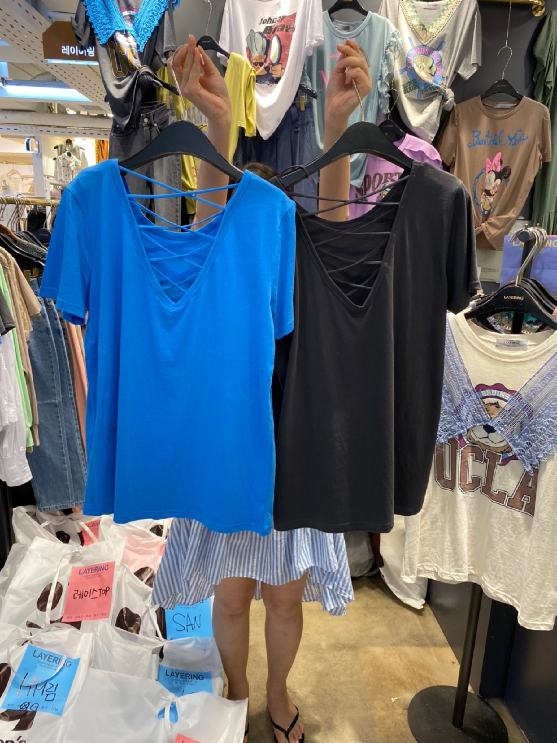 蓝色