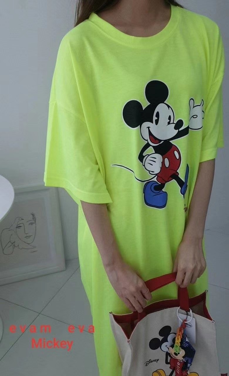 荧光绿色