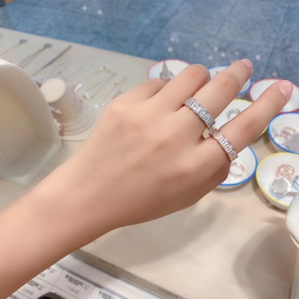 银色
