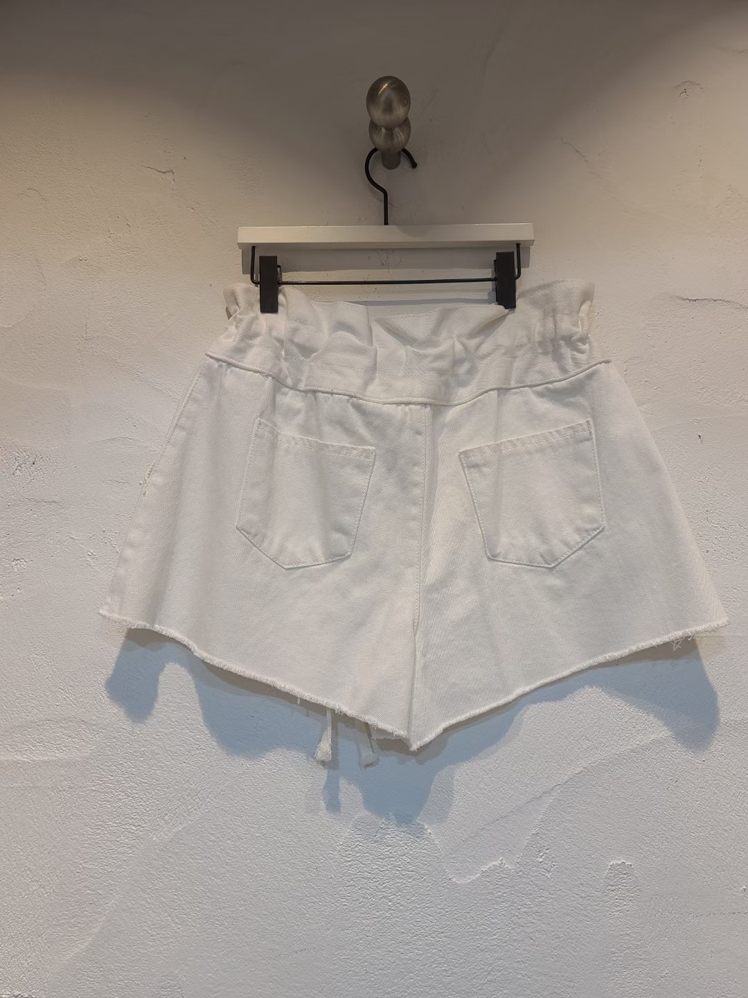 白色