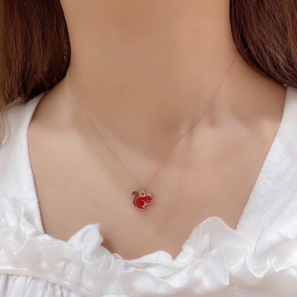 红色