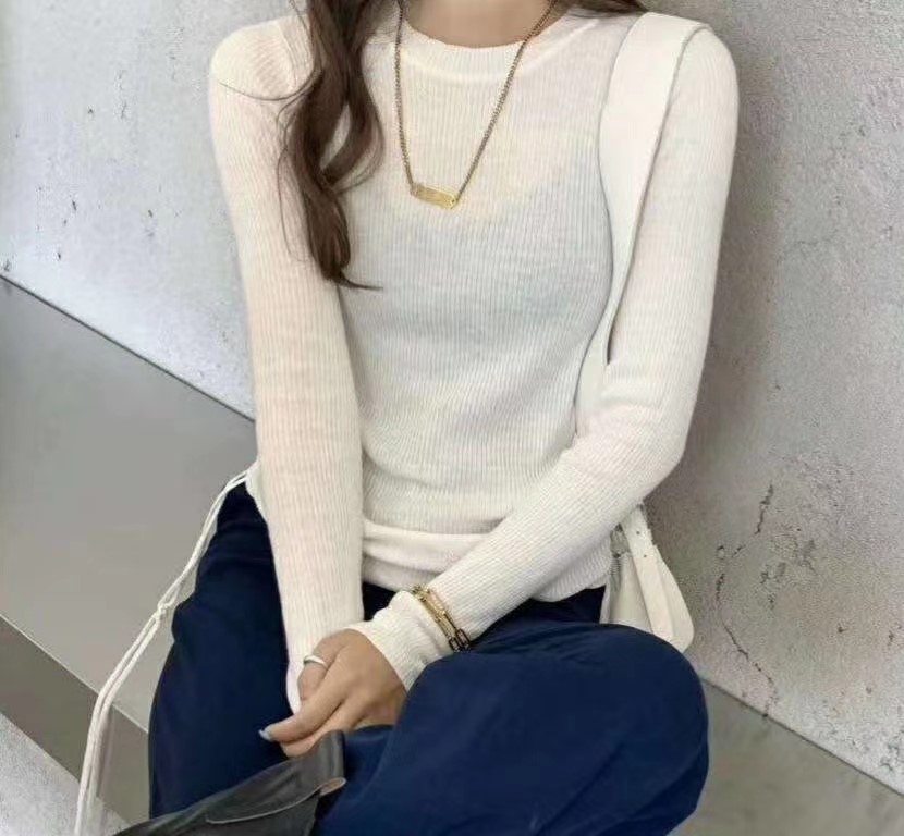 灰色
