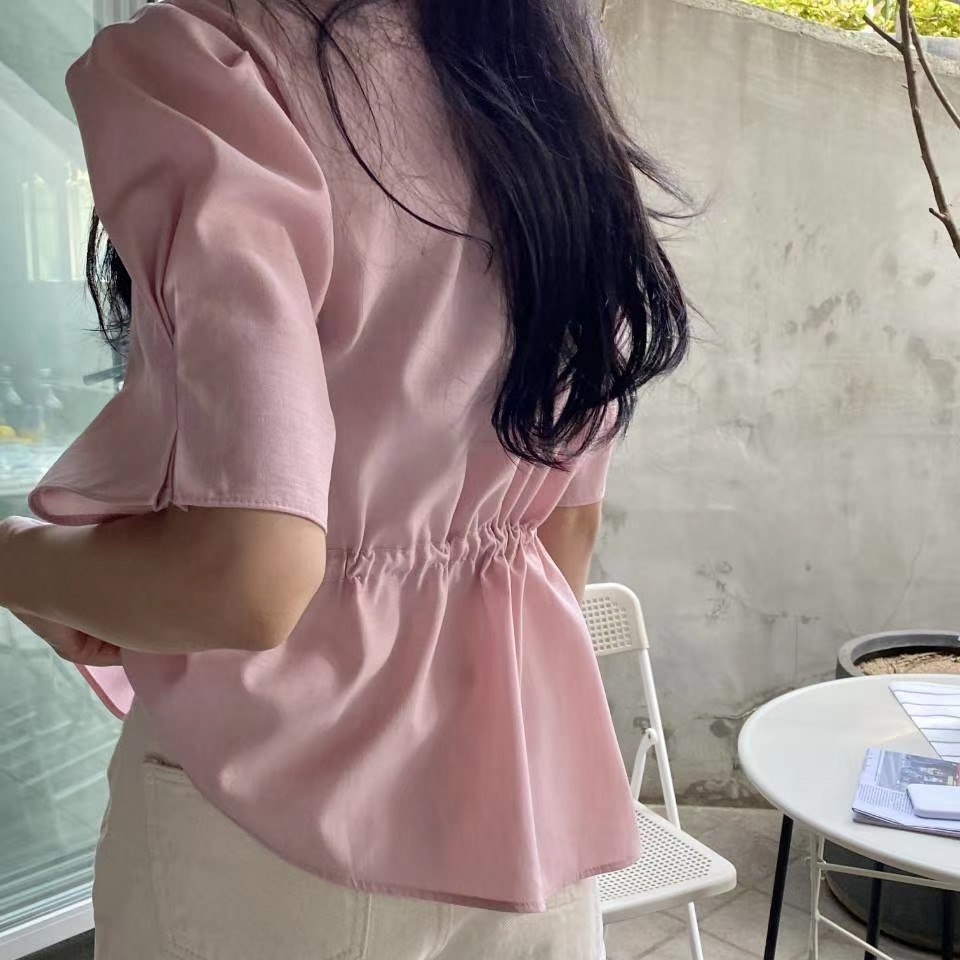 粉红色