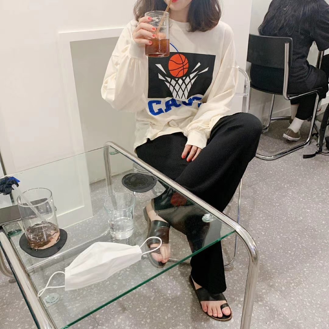 白色