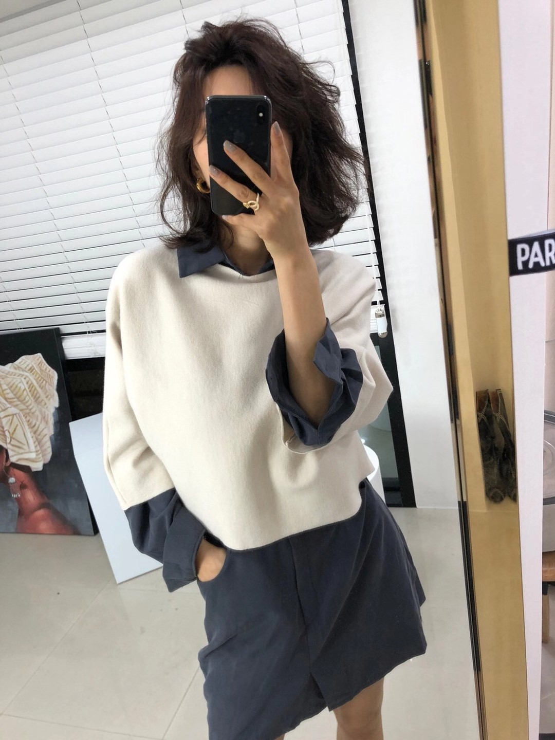 灰色