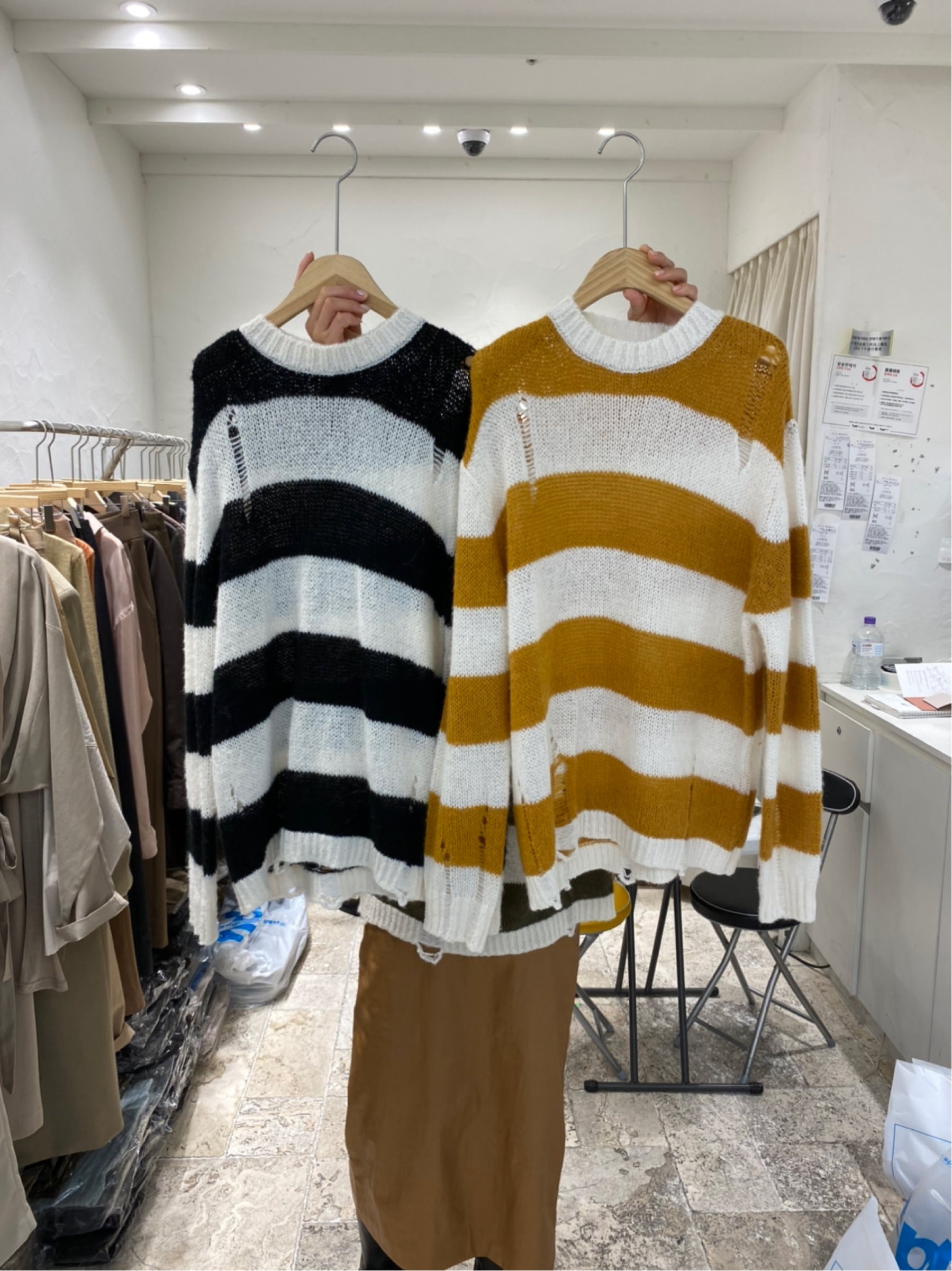 黄色