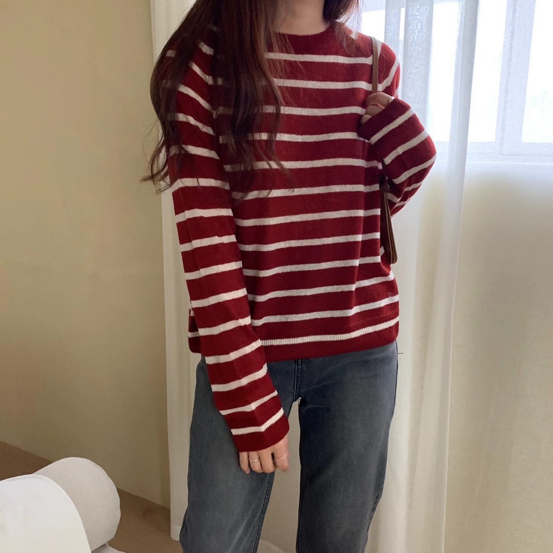 深蓝色