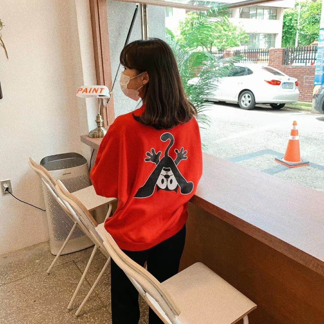 红色