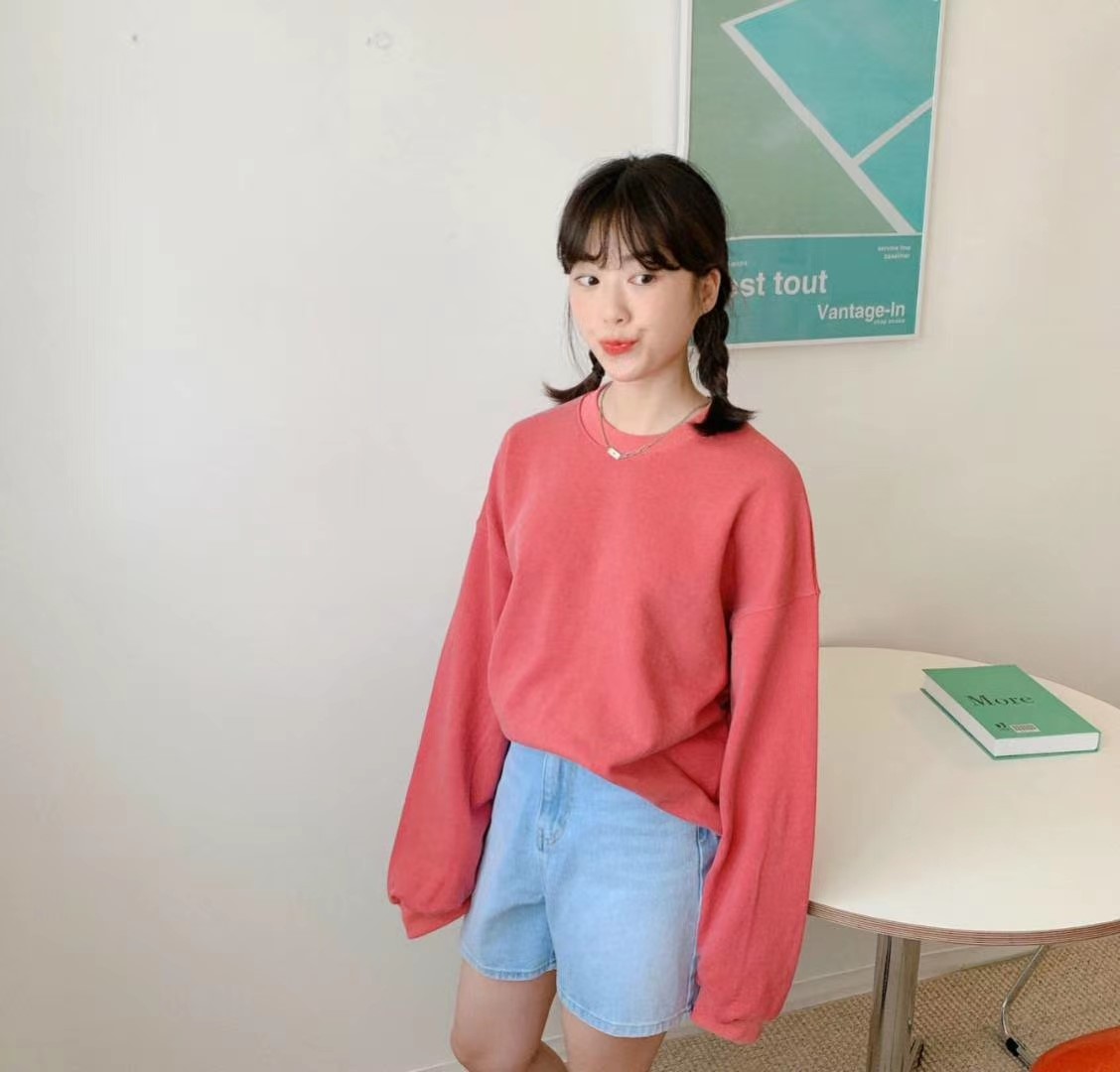 粉红色