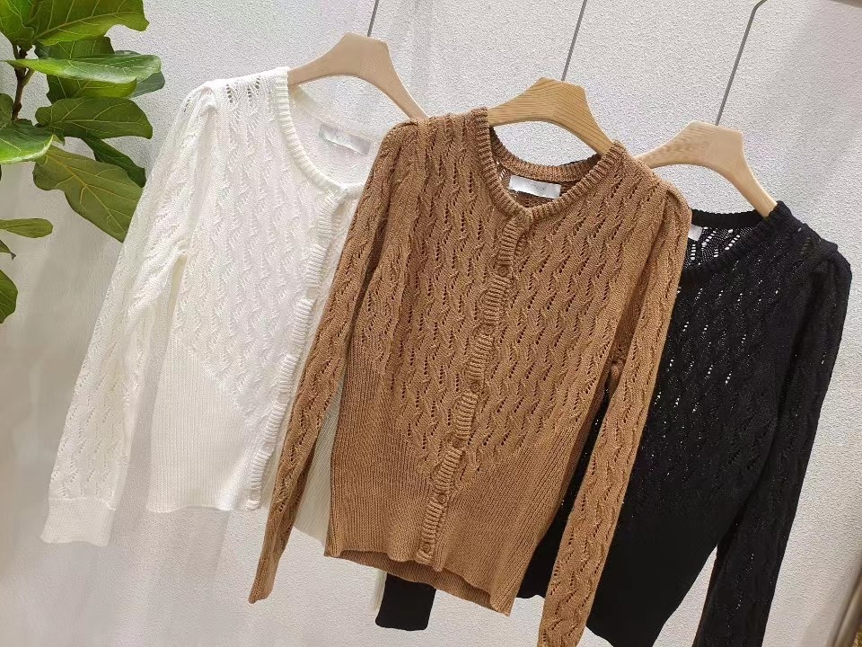 浅棕色