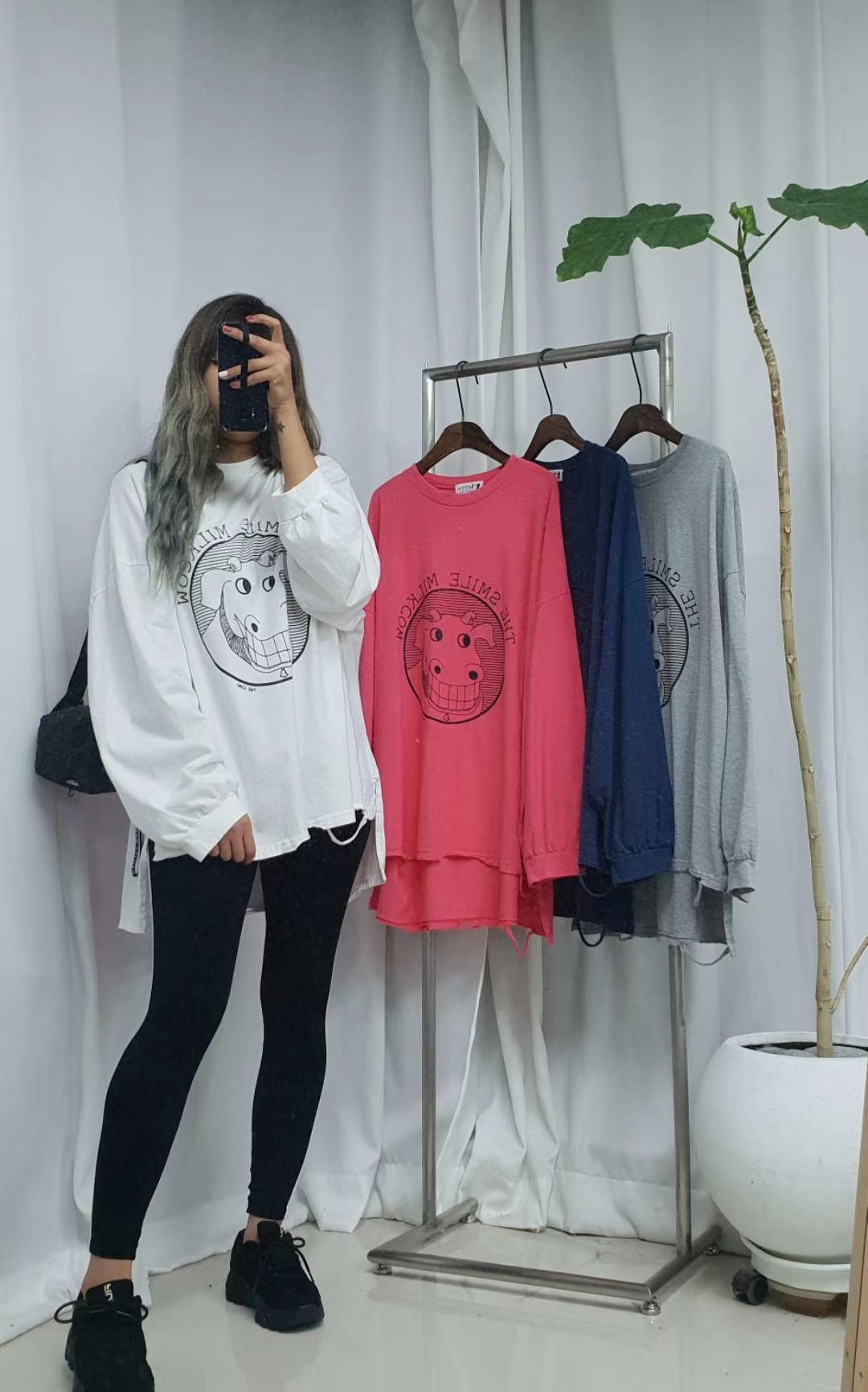 灰色