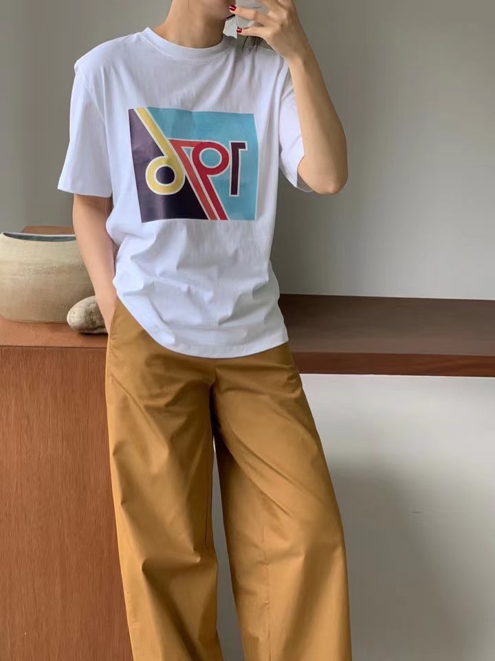白色