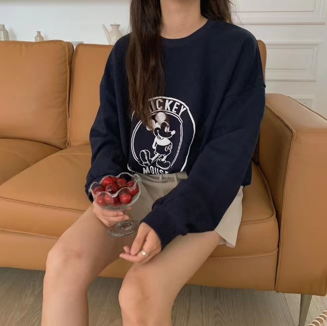 藏蓝色