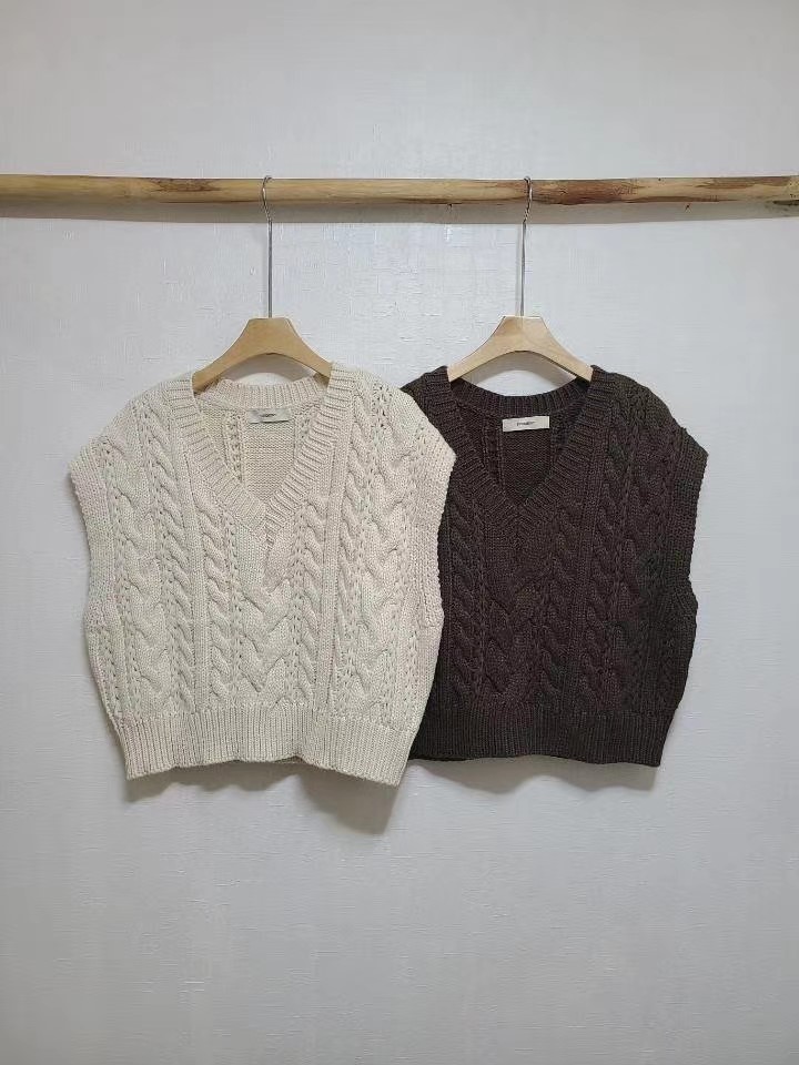 深棕色