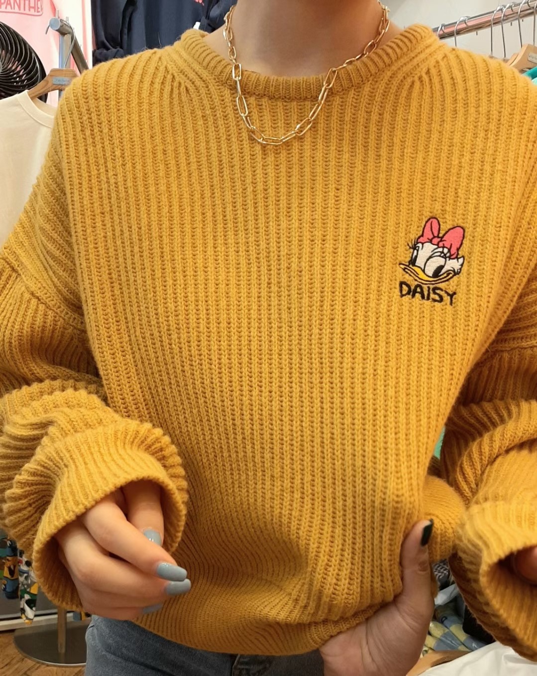 黄色