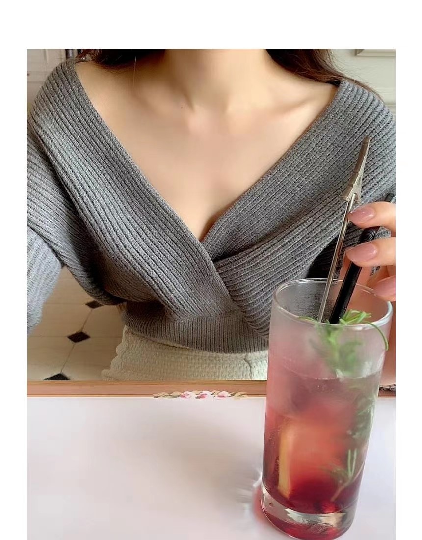 灰色