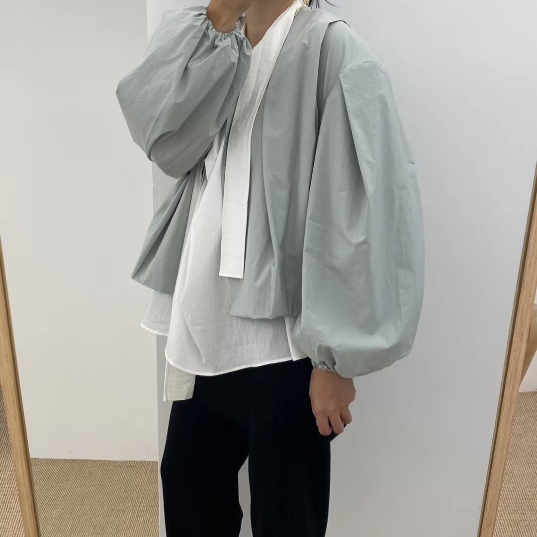 白色