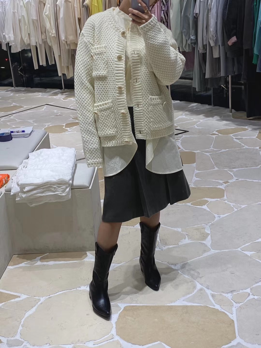 白色