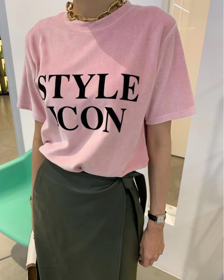 灰色