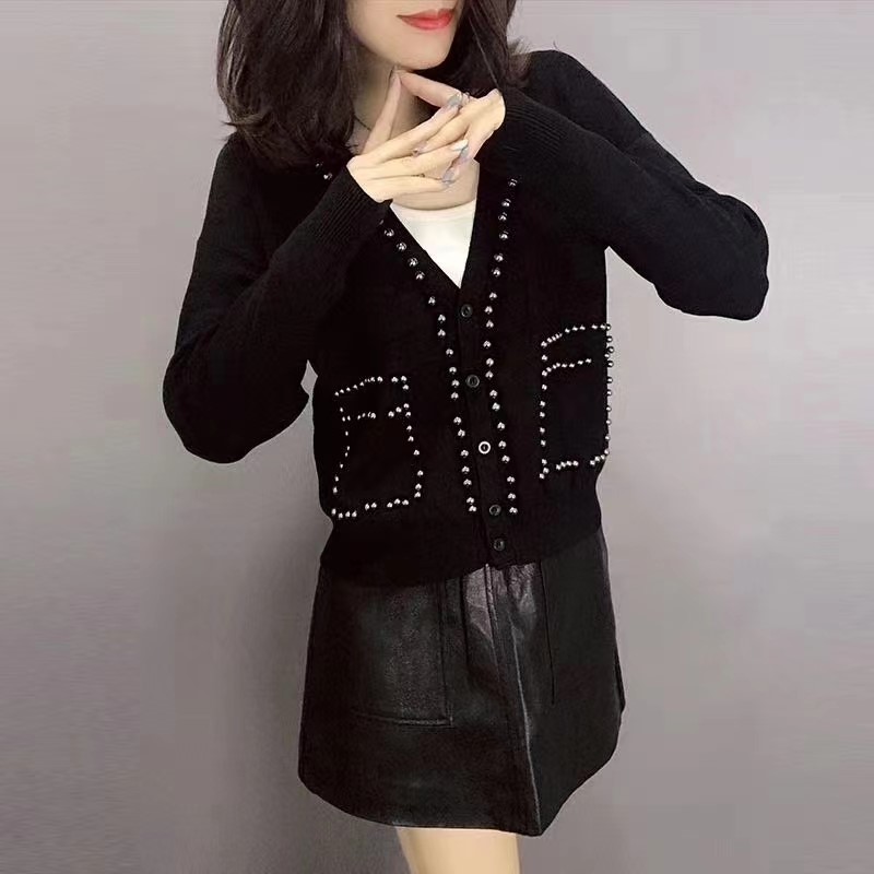 灰色