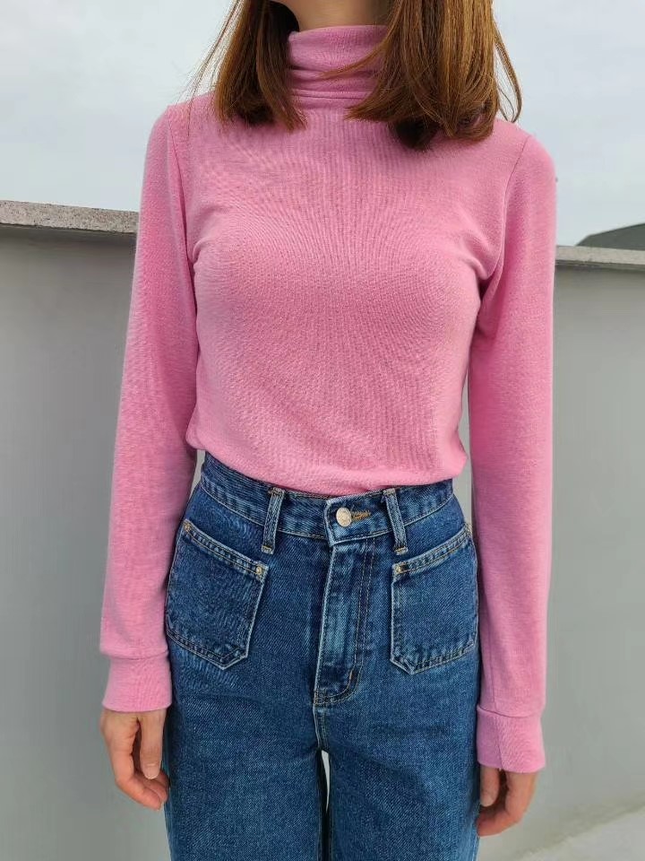 粉红色