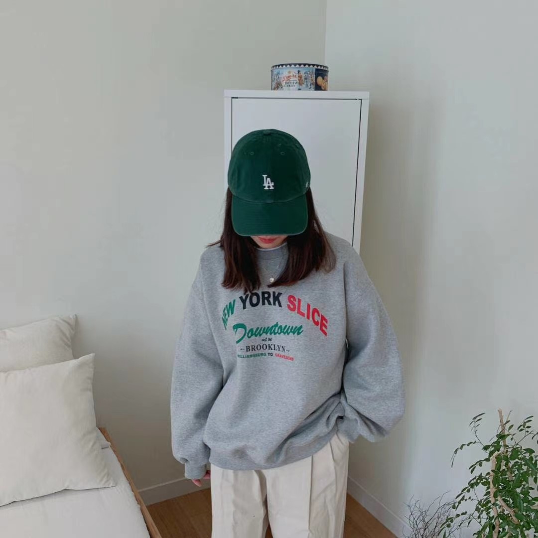 灰色