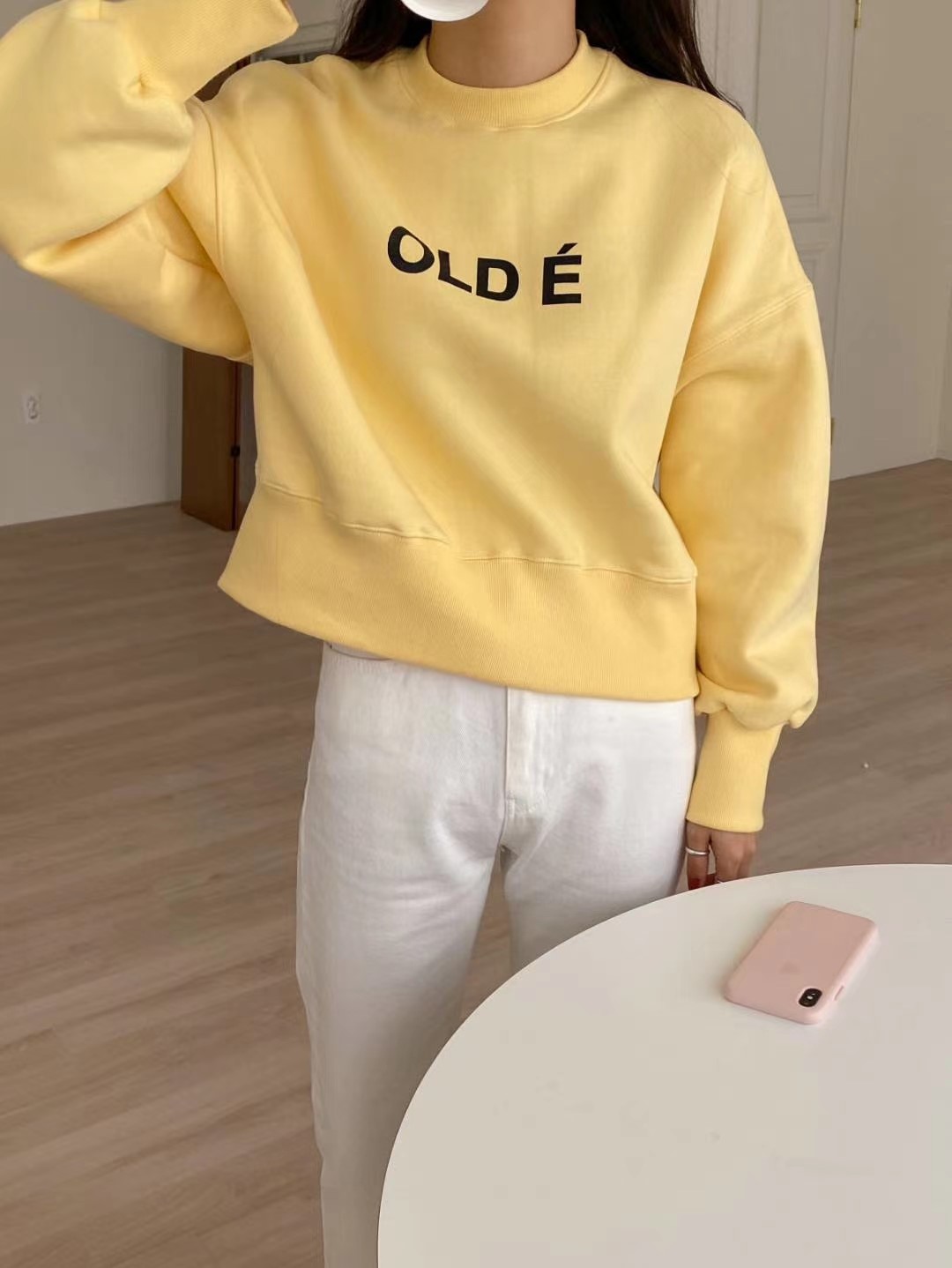 黄色