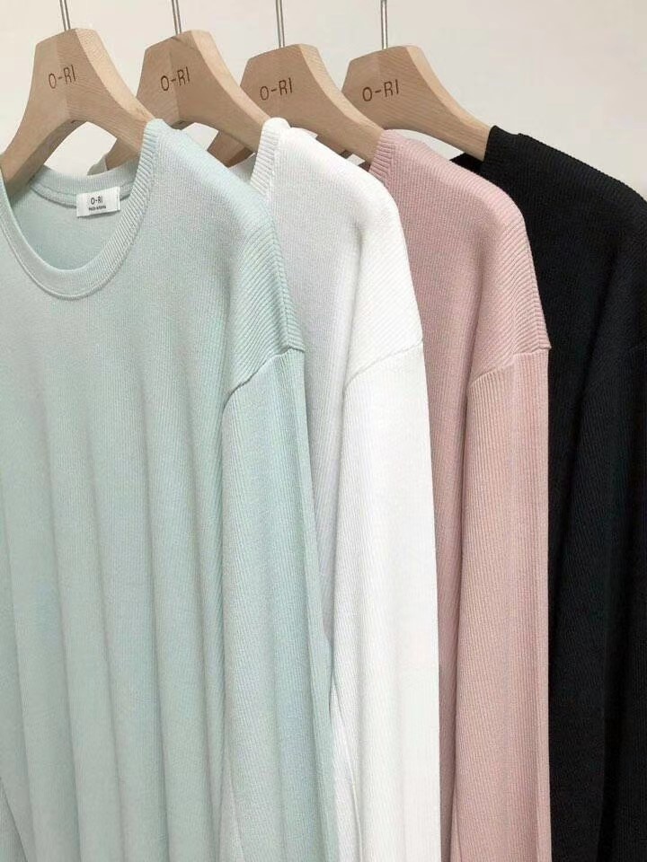 粉红色
