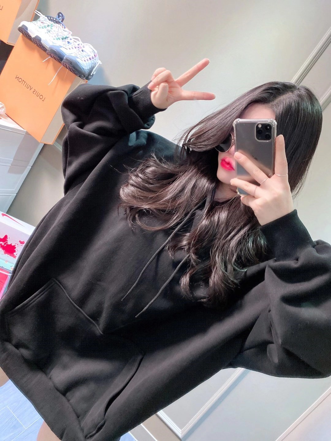 黑色