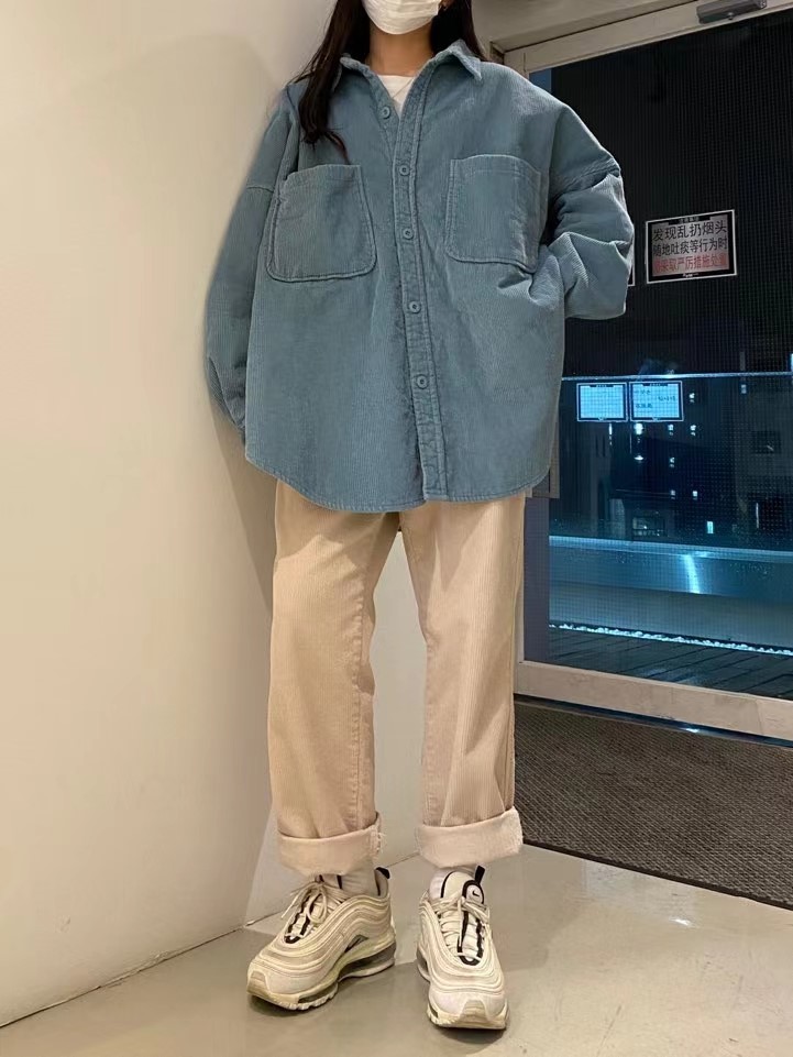蓝色