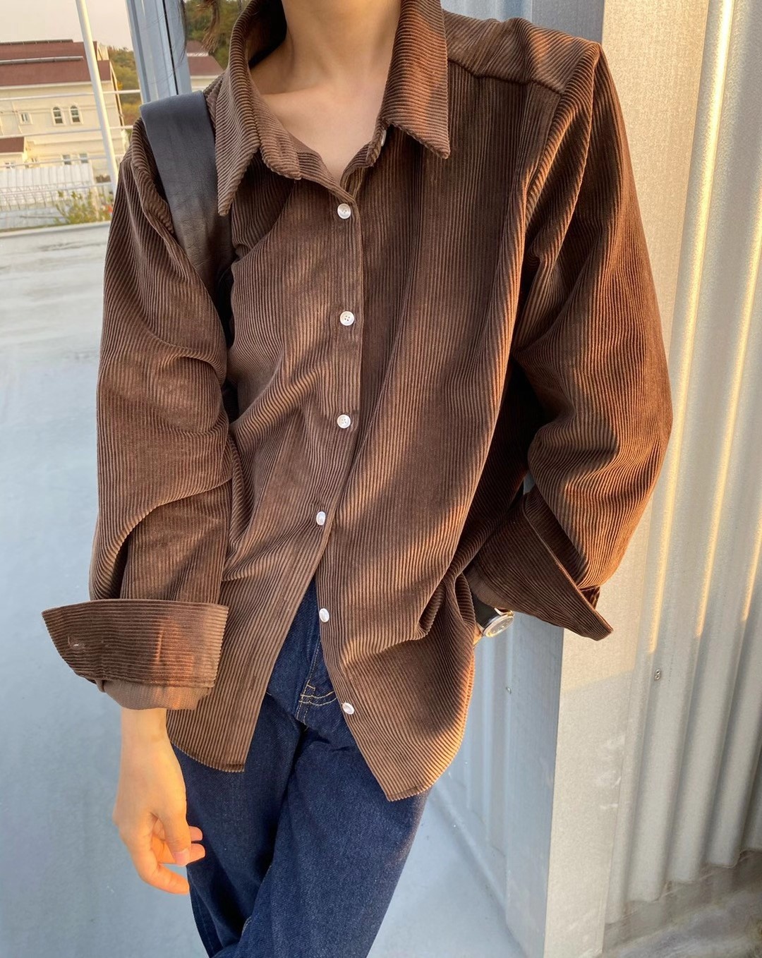 深棕色