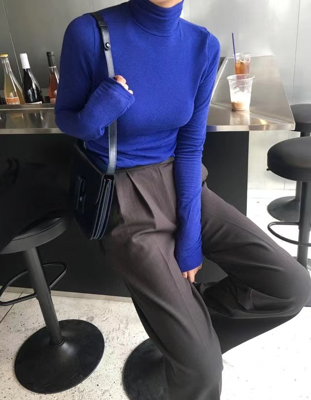 蓝色