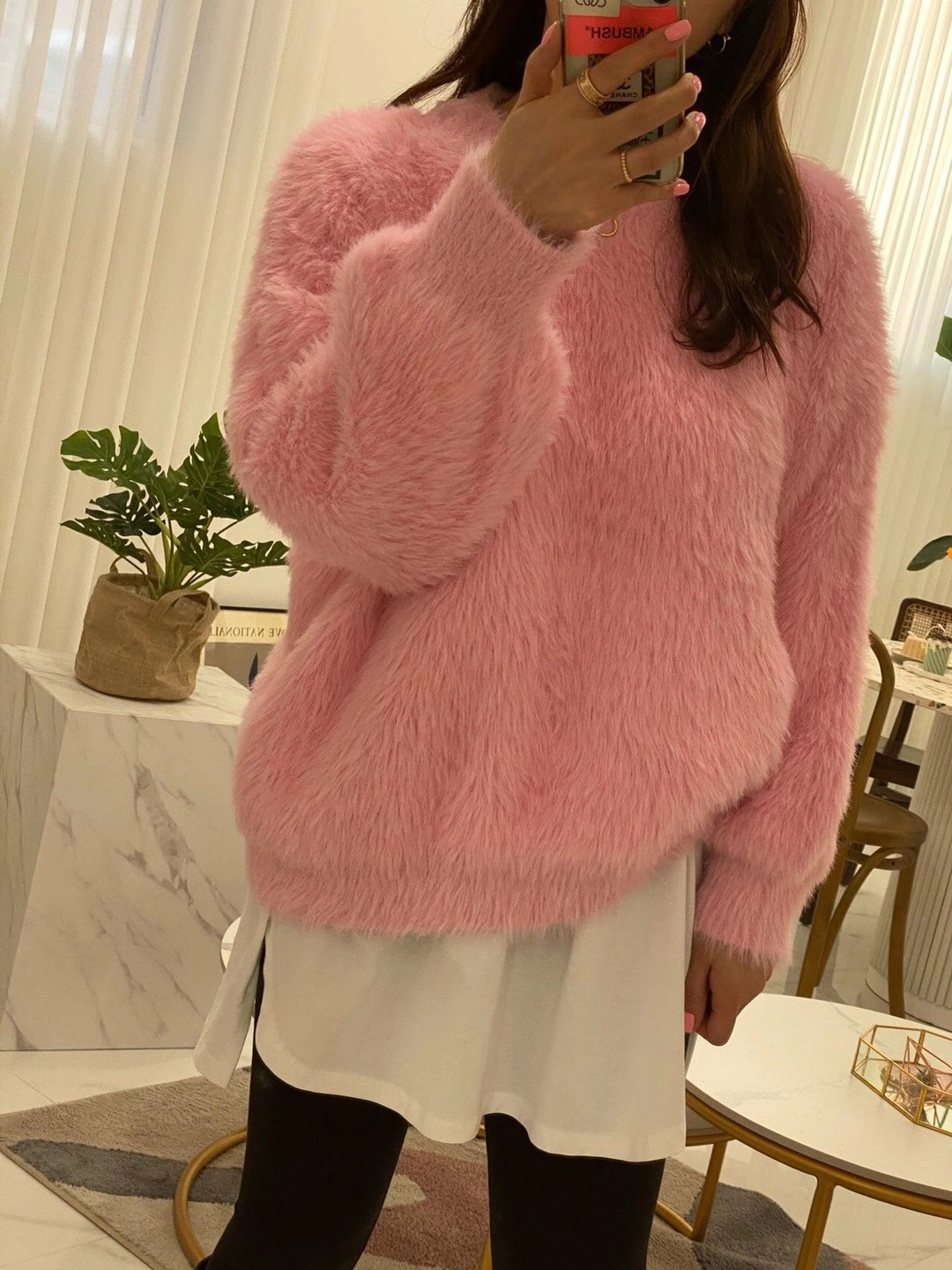 粉红色