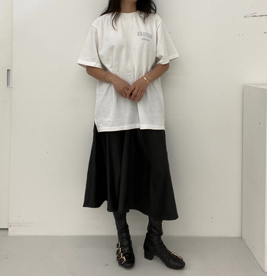 白色