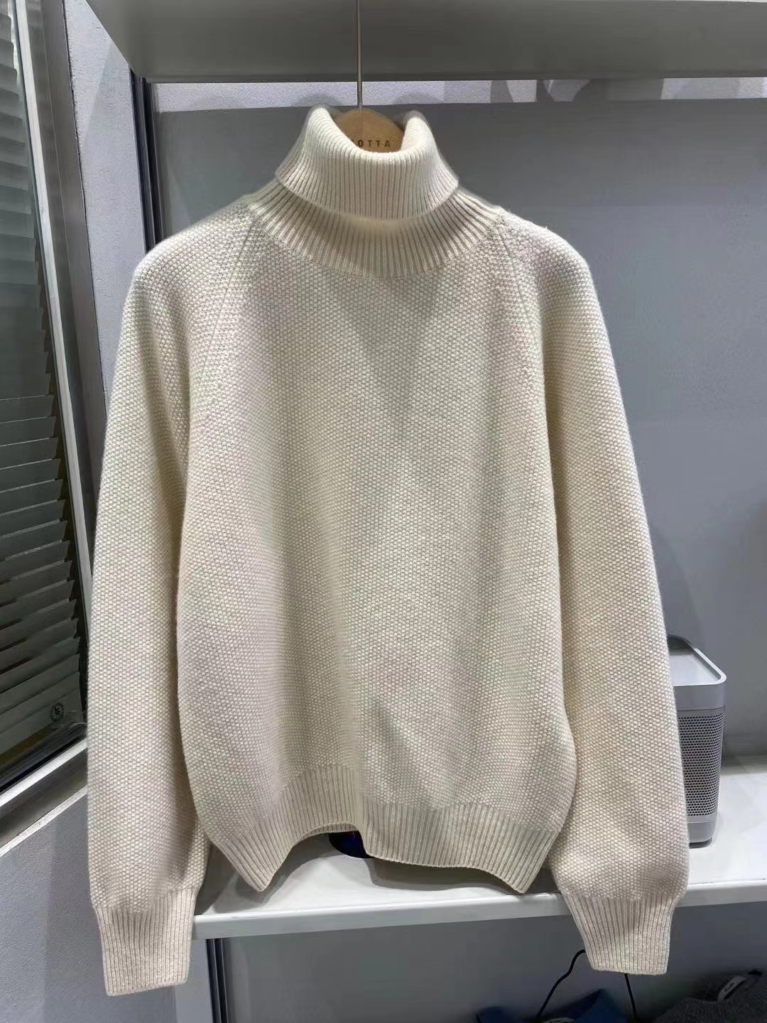 灰色
