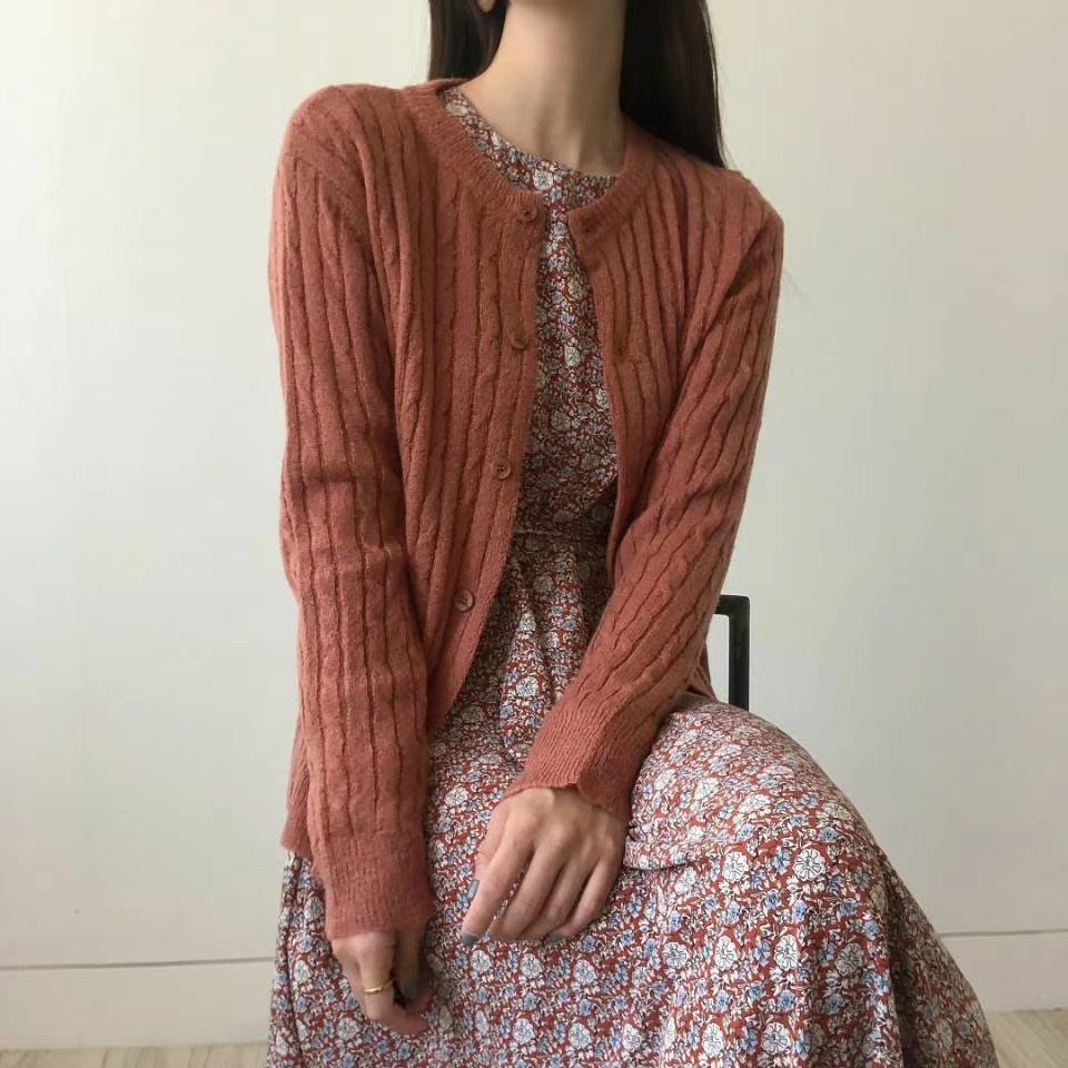 深棕色