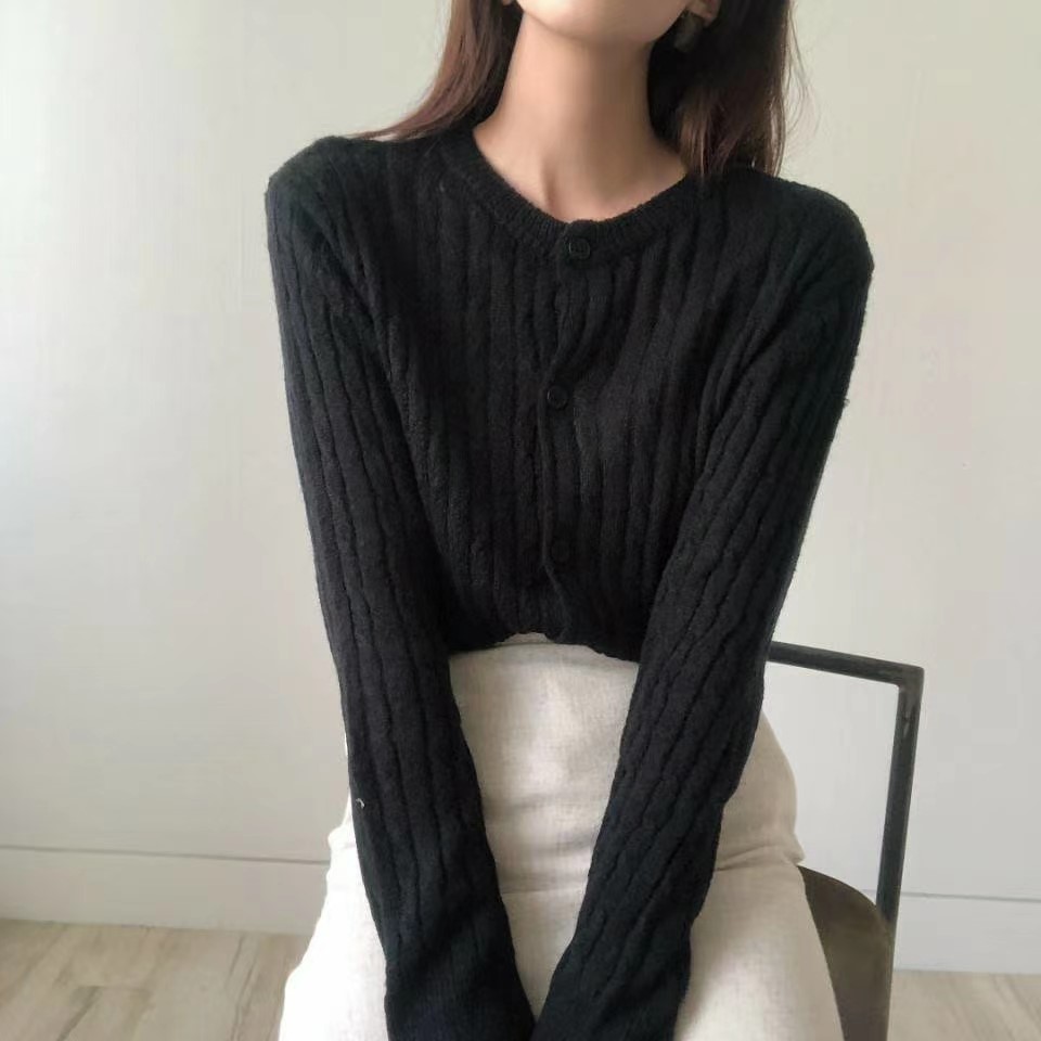 黑色