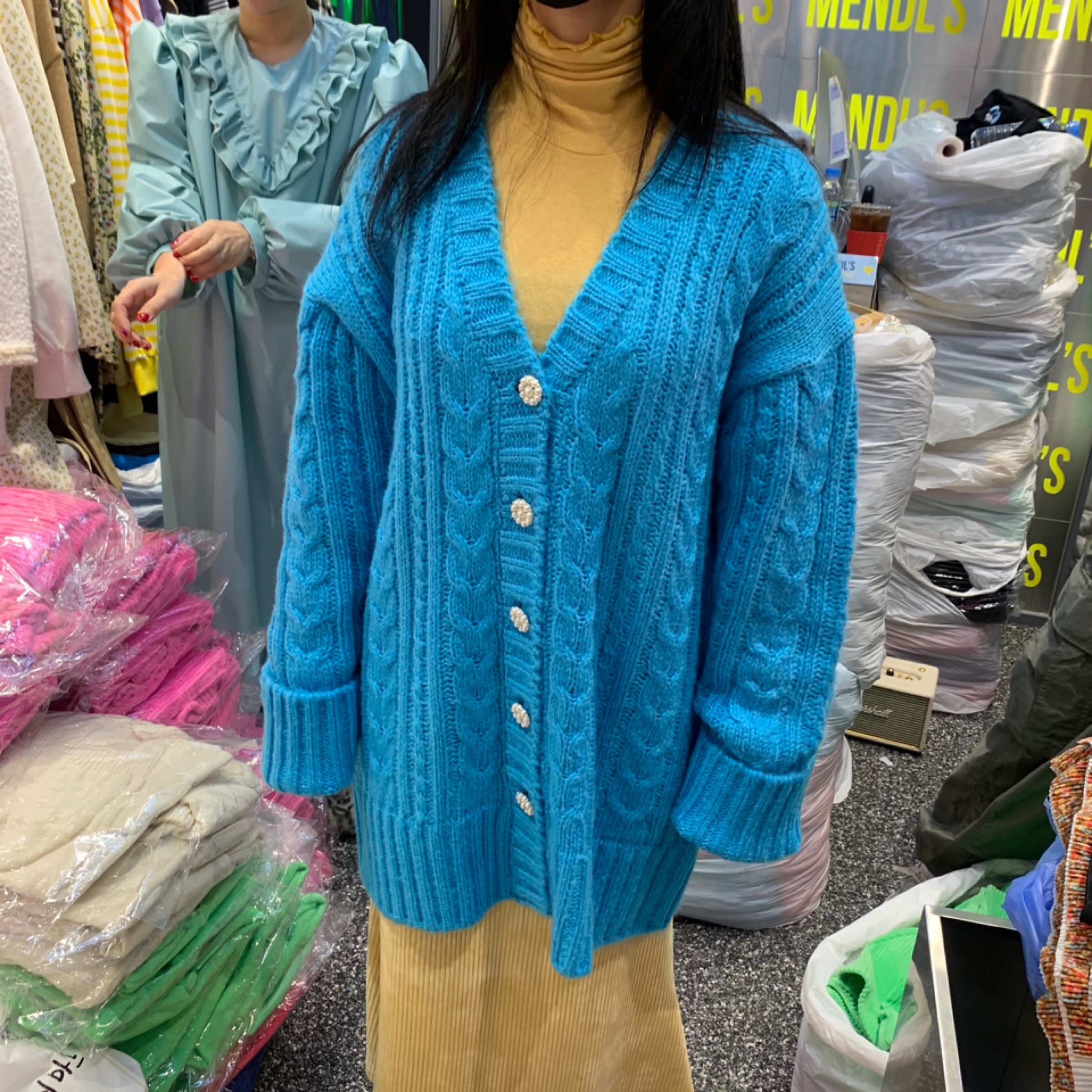 蓝色